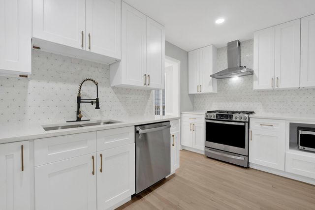 5701 Foxgate Lane, Hinsdale, IL 60521