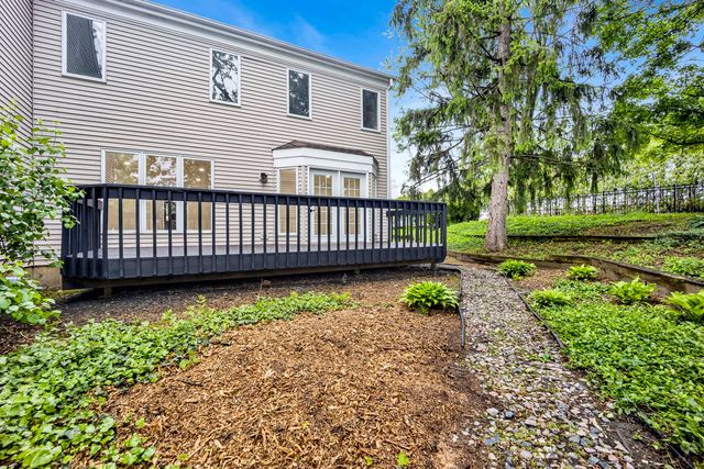 5701 Foxgate Lane, Hinsdale, IL 60521