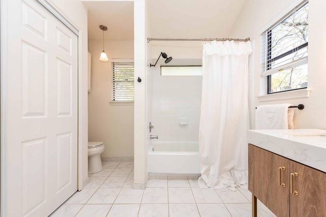 3403 Palomar LN, Austin, TX 78727