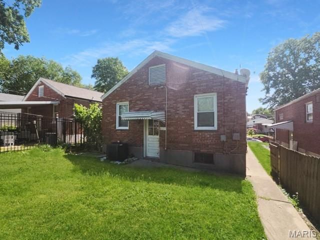 6127 Alaska Avenue, St Louis, MO 63111