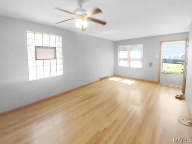 6127 Alaska Avenue, St Louis, MO 63111