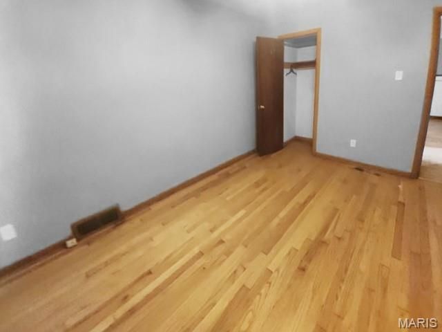 6127 Alaska Avenue, St Louis, MO 63111
