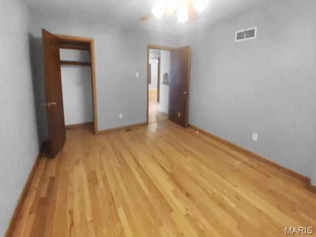 6127 Alaska Avenue, St Louis, MO 63111