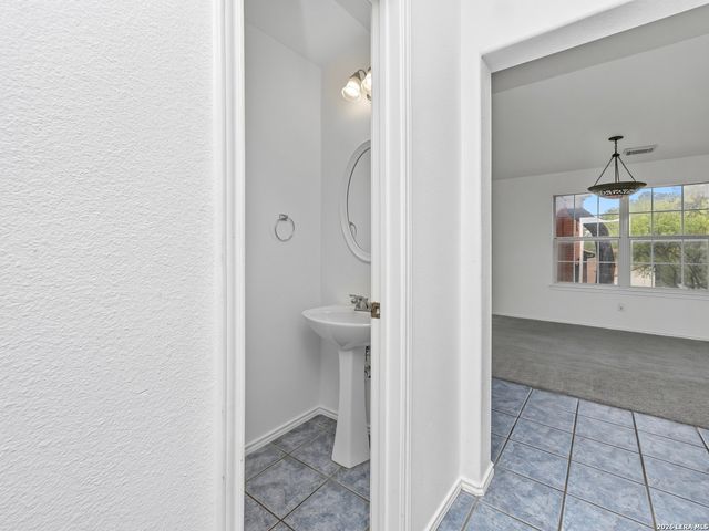 15714 Knollcircle, San Antonio, TX 78247