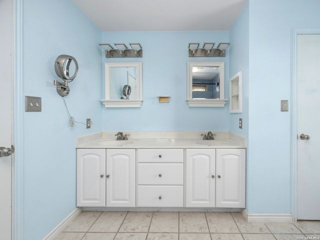 15714 Knollcircle, San Antonio, TX 78247