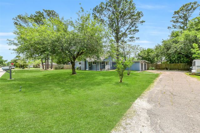 4712 33rd Street, Dickinson, TX 77539