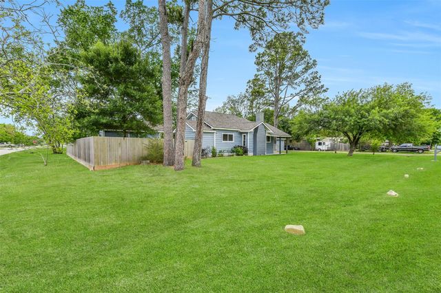 4712 33rd Street, Dickinson, TX 77539