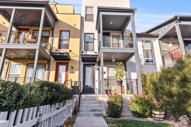 11011 S LAKE RUN RD, South Jordan, UT 84009