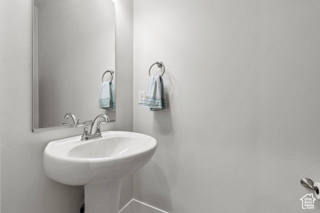 11011 S LAKE RUN RD, South Jordan, UT 84009