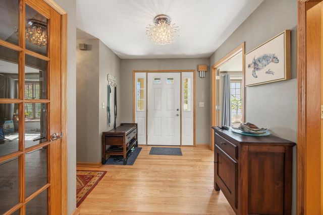 207 Woodlands COURT, Hartland, WI 53029