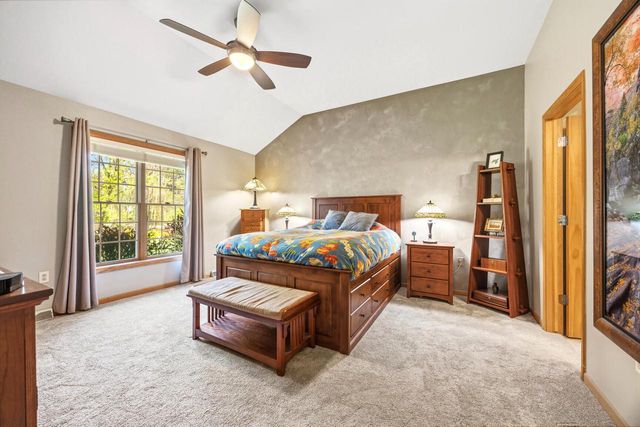 207 Woodlands COURT, Hartland, WI 53029