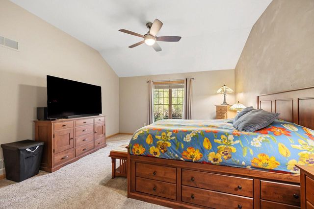 207 Woodlands COURT, Hartland, WI 53029