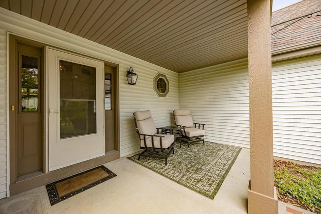 207 Woodlands COURT, Hartland, WI 53029