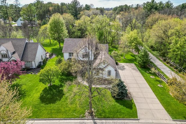 207 Woodlands COURT, Hartland, WI 53029