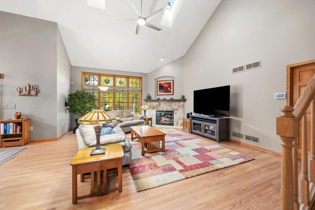 207 Woodlands COURT, Hartland, WI 53029
