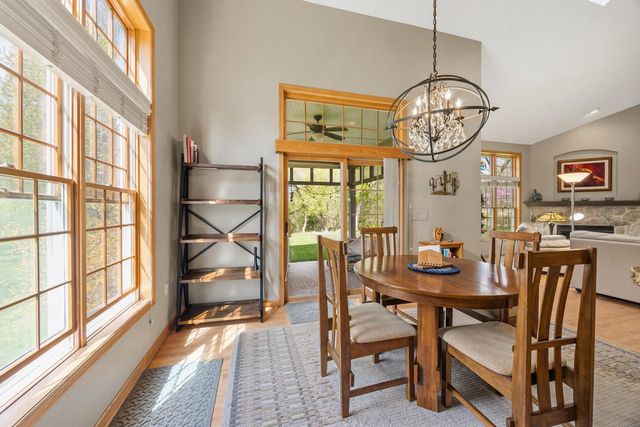 207 Woodlands COURT, Hartland, WI 53029