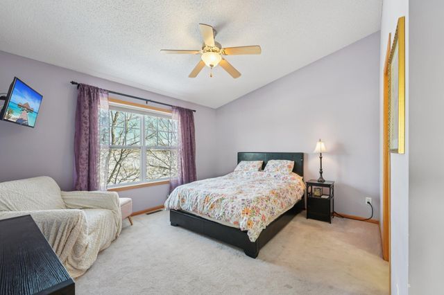 3084 Chisholm Court N, Maplewood, MN 55109