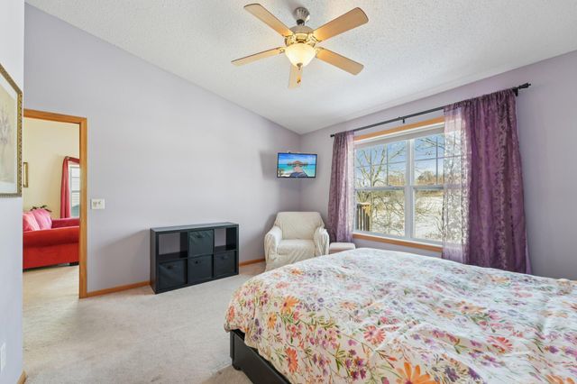 3084 Chisholm Court N, Maplewood, MN 55109