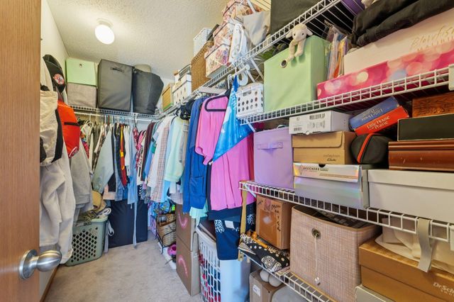 3084 Chisholm Court N, Maplewood, MN 55109