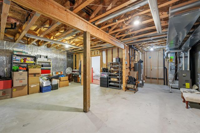 3084 Chisholm Court N, Maplewood, MN 55109