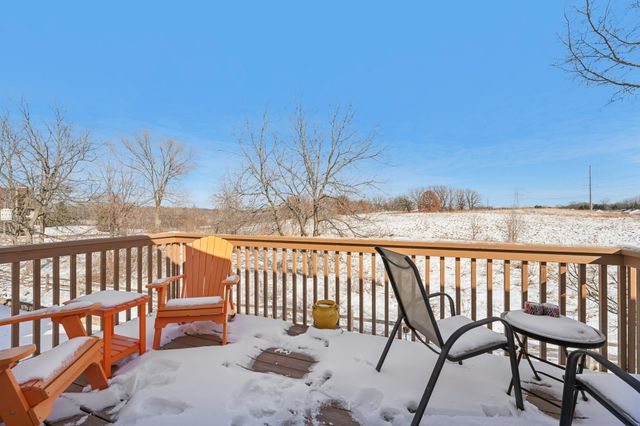 3084 Chisholm Court N, Maplewood, MN 55109