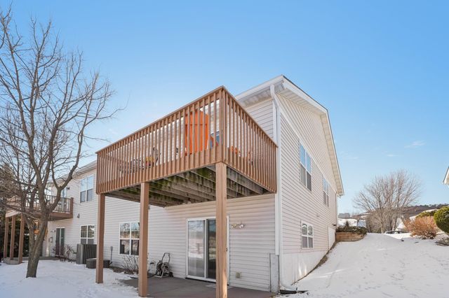 3084 Chisholm Court N, Maplewood, MN 55109