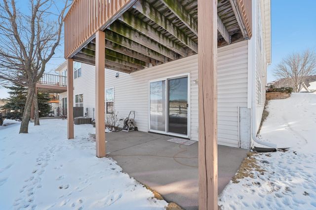 3084 Chisholm Court N, Maplewood, MN 55109