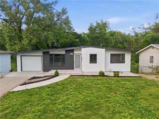 1411 N 75th Drive, Kansas City, KS 66112