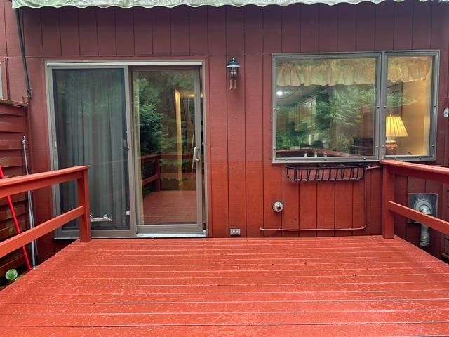 11 Evergreen Lane, Brattleboro, VT 05301
