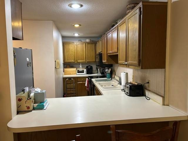 11 Evergreen Lane, Brattleboro, VT 05301