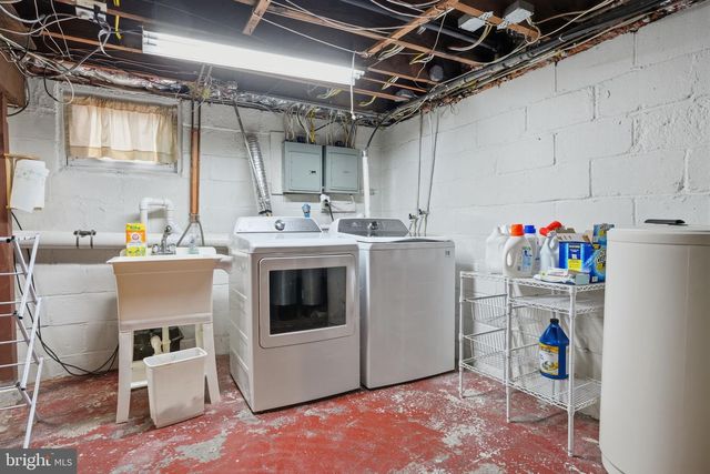 251 ELLIS RD, Willow Grove, PA 19090