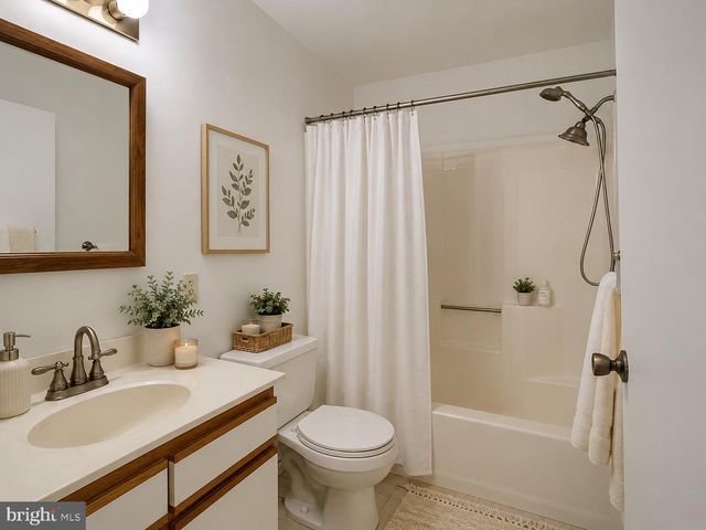 854 MELISSA COURT, Enola, PA 17025
