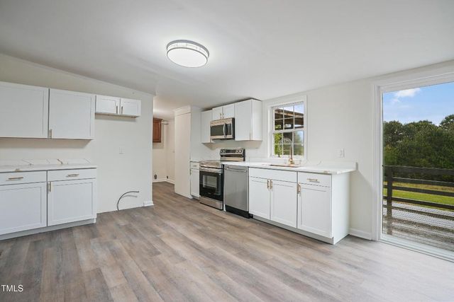 5883 S Plank Road, Cameron, NC 28326