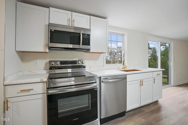 5883 S Plank Road, Cameron, NC 28326