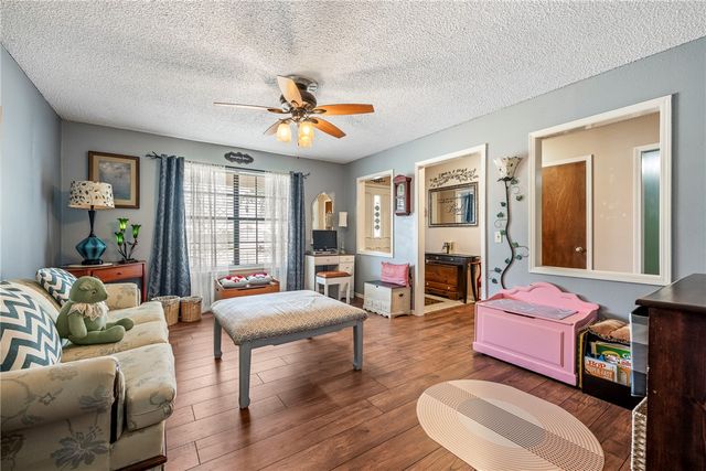 901 S 12th Place, Rogers, AR 72756