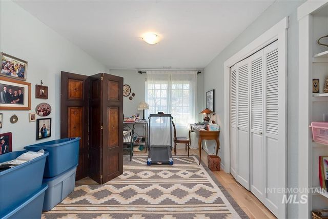 206 N Northview Dr, Eagle, ID 83616