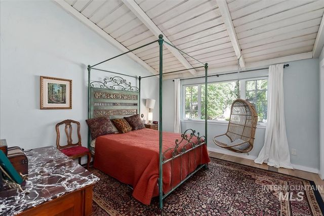 206 N Northview Dr, Eagle, ID 83616