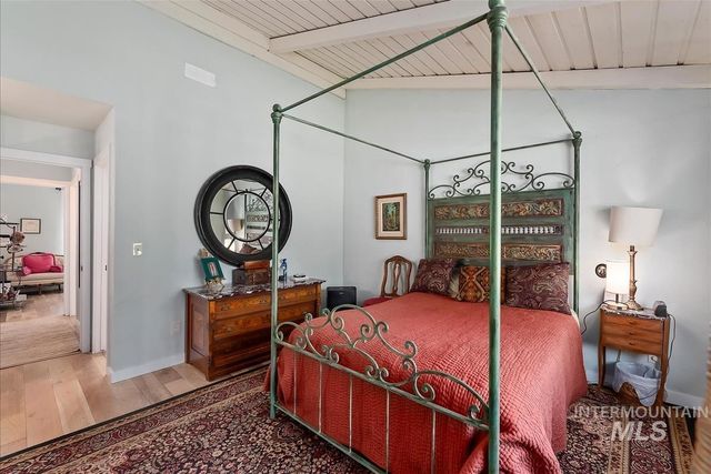 206 N Northview Dr, Eagle, ID 83616