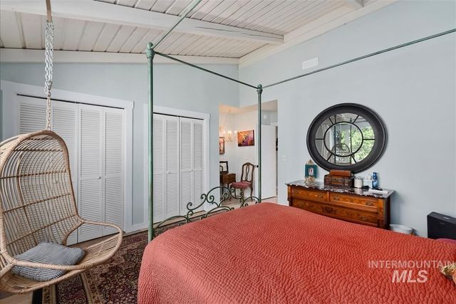 206 N Northview Dr, Eagle, ID 83616