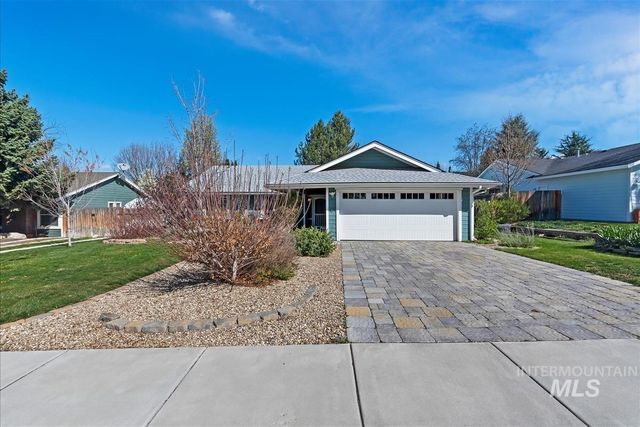 206 N Northview Dr, Eagle, ID 83616