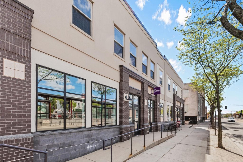 360 University Avenue W, Saint Paul, MN 55103 — exterior