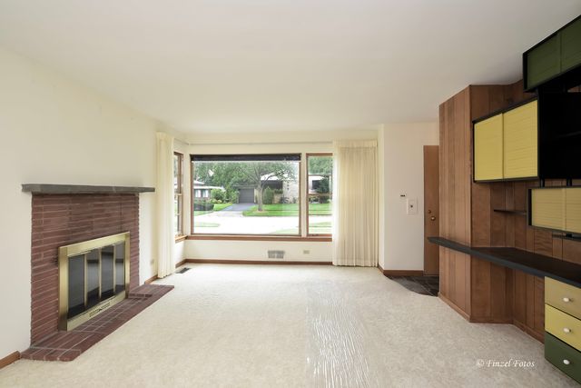516 S Main Street, Mount Prospect, IL 60056