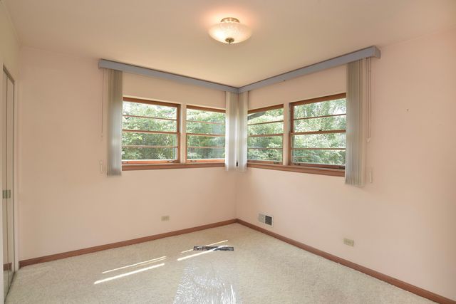 516 S Main Street, Mount Prospect, IL 60056