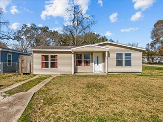 1002 Orange Street, La Marque, TX 77568