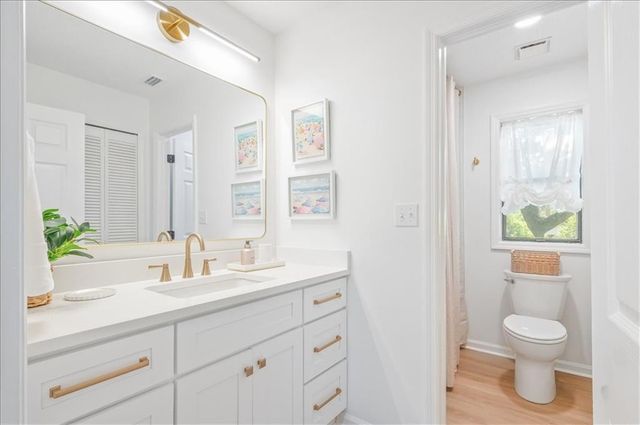 512 Harbour Oaks Drive, St. Simons Island, GA 31522
