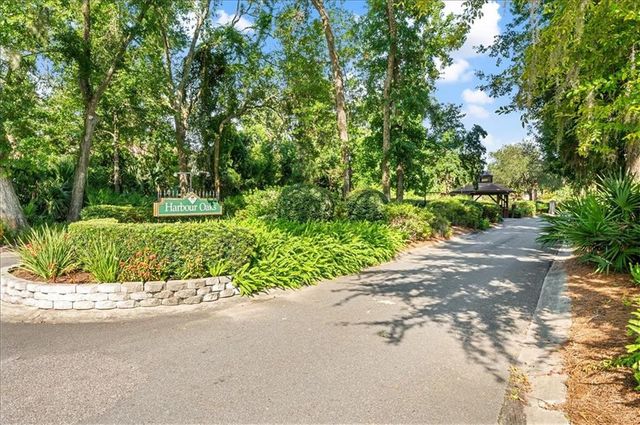 512 Harbour Oaks Drive, St. Simons Island, GA 31522