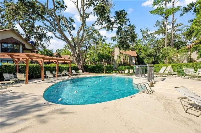 512 Harbour Oaks Drive, St. Simons Island, GA 31522
