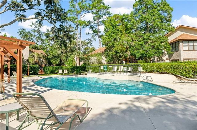 512 Harbour Oaks Drive, St. Simons Island, GA 31522
