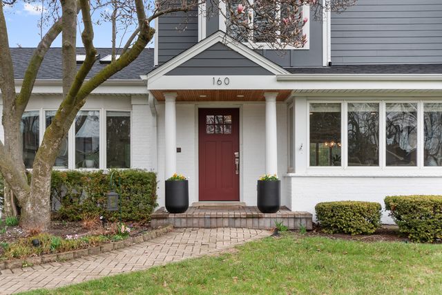 160 E LAHON Street, Park Ridge, IL 60068