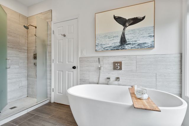 160 E LAHON Street, Park Ridge, IL 60068